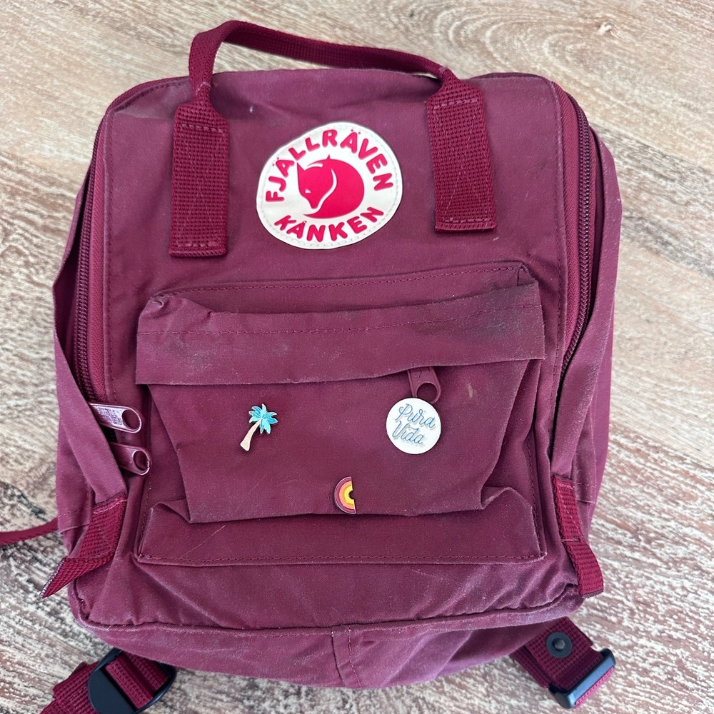 Fjällräven Kånken Red mini backpack